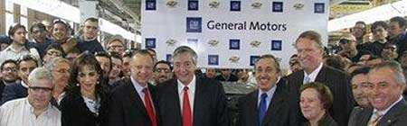 Kirchner, Wagoner y Obeid en la planta de GM. Foto: ON24