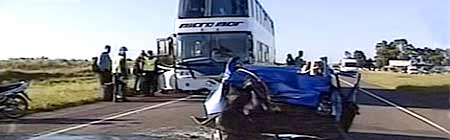 Accidente en la ruta 2 en Semana Santa 2008 - Imagen de TV