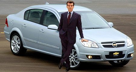 Chevrolet Vectra y Pierce Brosnan - Montaje: Cosas de Autos