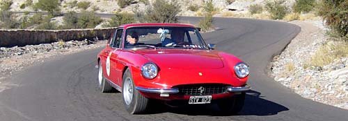 Rally de clásicos "Camino del Sol": ganó una Ferrari de 1967