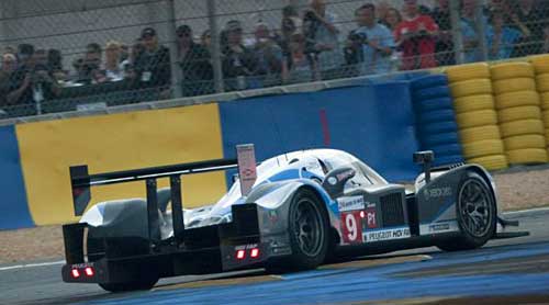 El Peugeot de David Brabham, Marc Gené y Alexander Wurz hizo historia en Le Mans 09.