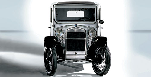 El primer auto producido por la BMW, el R15 PS2 o El Dixi