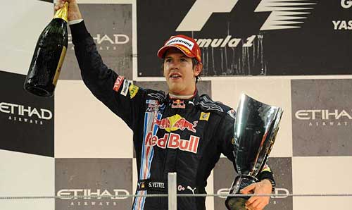 Sebastian Vettel en el podio de Abu Dhabi