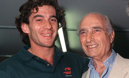 Ayrton Senna junto a Juan Manuel Fangio