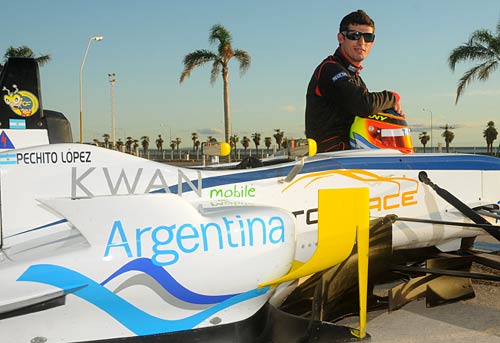 Pechito se preparó en un auto de F3 sudamericana - Foto: Prensa J.M. López