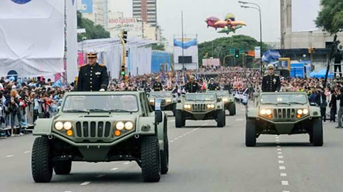 El Gaucho en la apertura del desfile militar del Bicentenario.