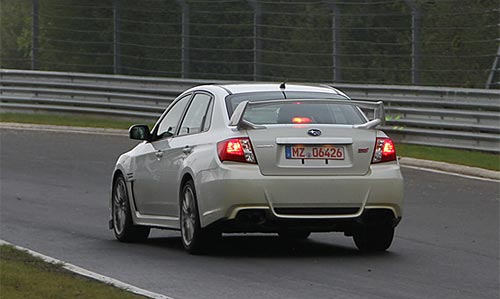 Mäkinen exigió a fondo el Subaru WRX STI en Nürburgring