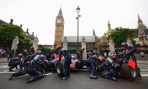 Pit stop del Red Bull Racing F1 en las calles de Londres.