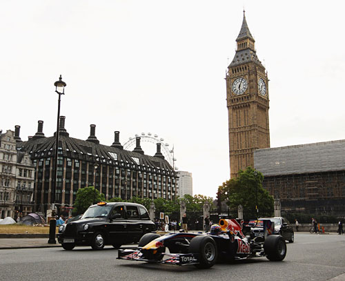 Pit stop del Red Bull Racing F1 en las calles de Londres.
