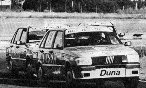 El Fiat Duna de Oltra en carrera en el Desafío de los Valientes de 1989.