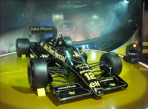 El Lotus-Renault de Senna en el Salón de San Pablo.
