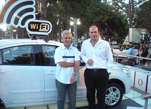 Sebastián Valverde de Google Argentina junto a Sergio Rocha, presidente de GM Argentina.