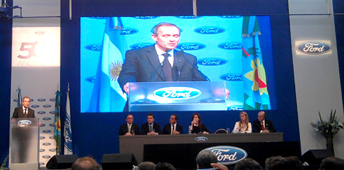 Enrique Alemañy en la inauguración de la nueva Planta de motores de Ford.