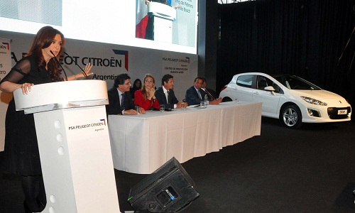 Peugeot realizó el lanzamiento industrial del 308 nacional