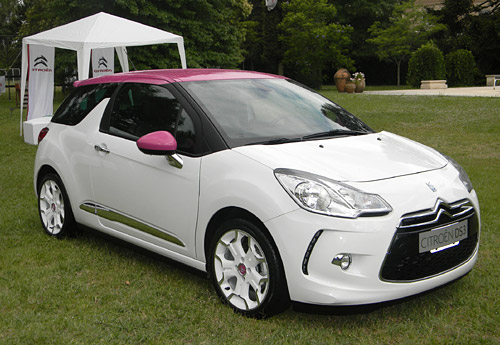 Citroën DS3 blanco y fucsia