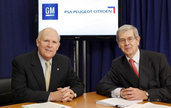 Dan Akerson, CEO de GM y Philippe Varin, presidente del consejo de administración de PSA.