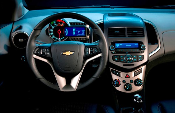 Interior del Chevrolet Sonic.