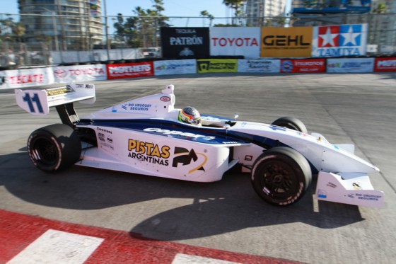 Guerrieri venció en Long Beach y sueña con la Fórmula 1.