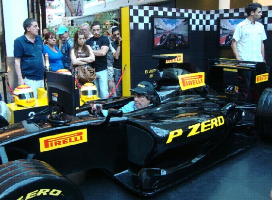 Simulador del "Pirelli F1 Experience"