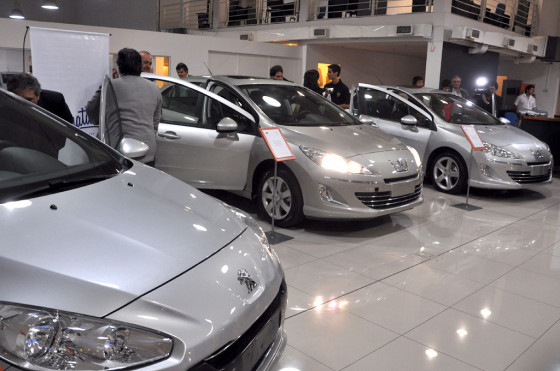 Peugeot Argentina donó tres nuevos vehículos a escuelas técnicas