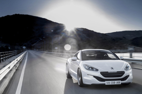 Peugeot lanzó la renovación de la coupé RCZ