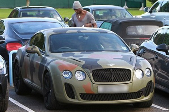 El particular Bentley del italiano Mario Balotelli.