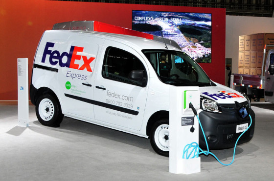 FedEx comienza a usar vehículos eléctricos Renault en Brasil