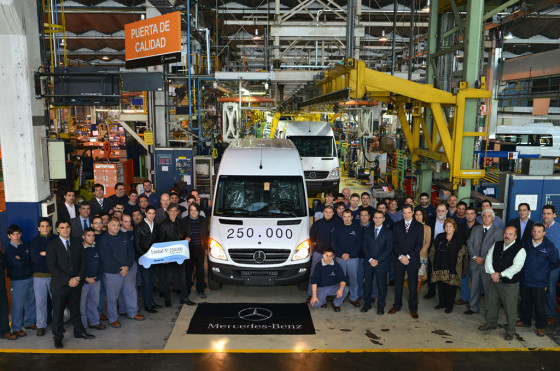 Mercedes-Benz celebró la producción de 250.000 unidades de Sprinter
