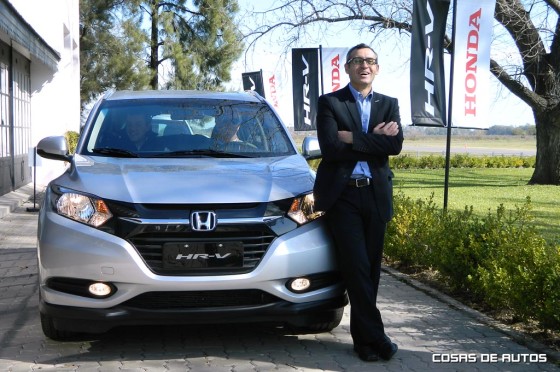 Martín De Gaetani y su sonrisa junto al Honda-HR-V