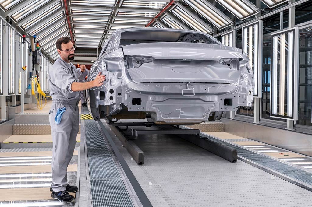Audi inauguró un nuevo taller de pintura en Ingolstadt