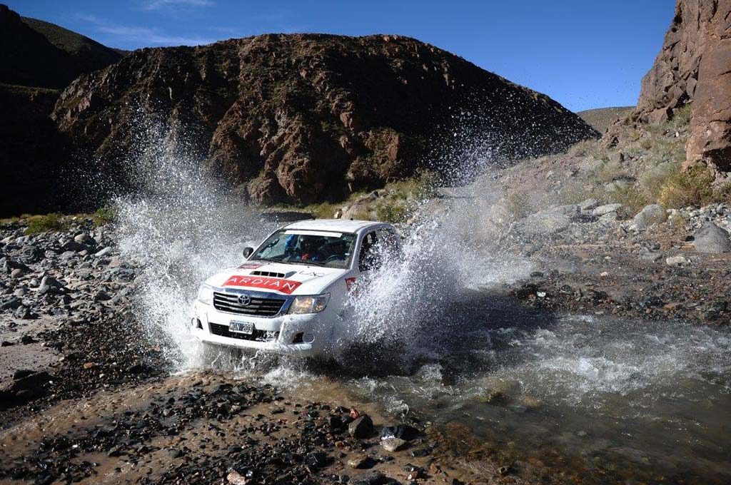 Se viene la cuarta edición del "Trophée Rosas de los Andes 2017", único rally 100% femenino