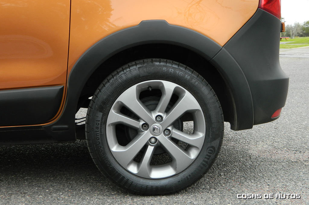 Test Renault Kangoo Stepway - Foto: Cosas de Autos