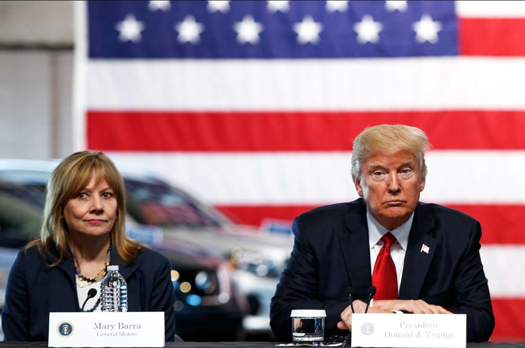 Donald Trump y Mary Barra, CEO de GM.