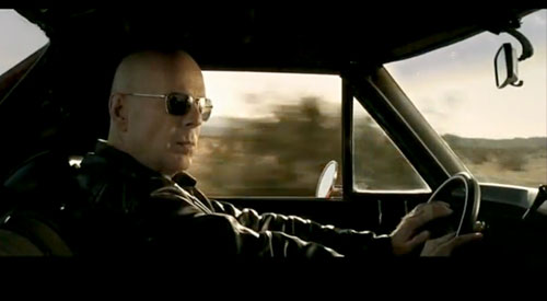 Bruce Willis al volante de un Chevrolet El Camino en Stylo, el Ãºltimo videoclip de Gorillaz