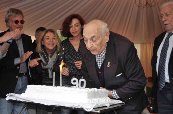 Froilán González festejó su cumpleaños 90 en Autoclásica 2012