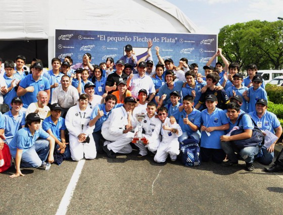 La Escuela técnica Fundación Fangio de Mercedes-Benz ganó el "Desafío Eco"