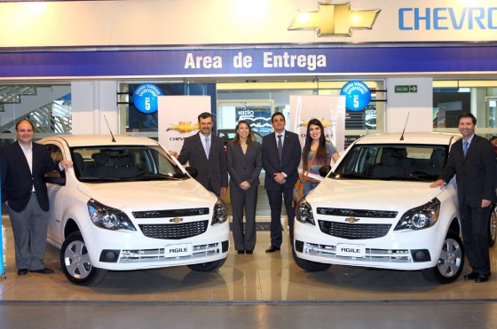 UNICEF y GM Argentina entregaron los autos sorteados en "Un Sol para los Chicos"