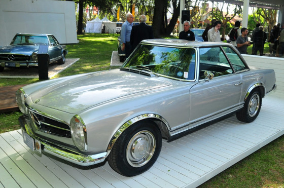 Mercedes-Benz festejó el 50° aniversario de coupé Pagoda en Autoclásica