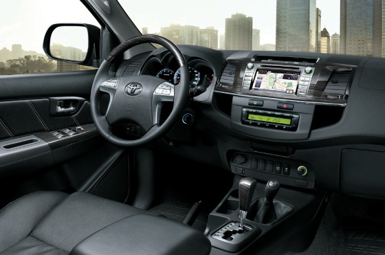 Toyota renovó el interior de la Hilux y SW4 que ahoran tienen GPS, DVD y TV digital