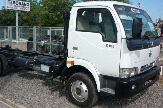 Camión DFM C125 hecho en Uruguay.