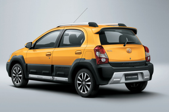 Toyota Etios Cross