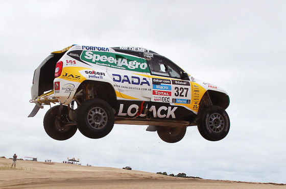 Renault Duster Dakar en los médanos de Pinamar