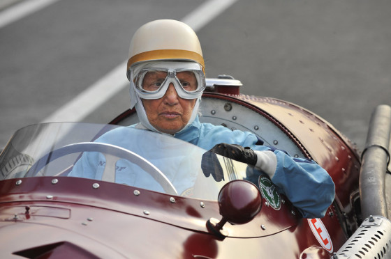 De Filippis al volante a los 88 años.
