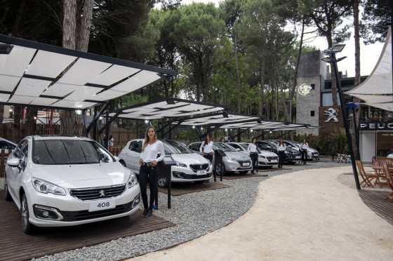Stand de Peugeot en Cariló 2016