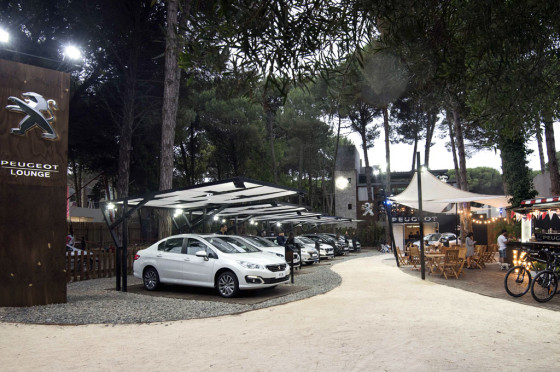 Stand de Peugeot en Cariló