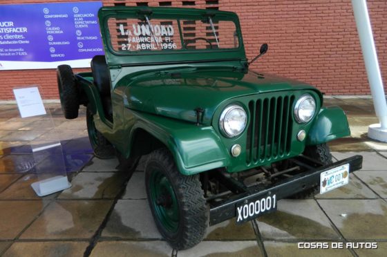 Primer vehículo salido de Fábrica Santa Isabel: un Jeep IKA.