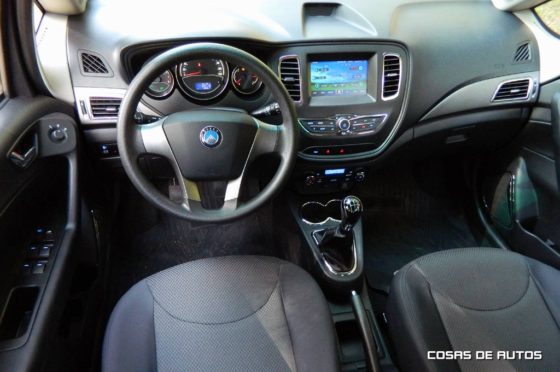 Test Geely 515 hatch - Foto: Cosas de Autos
