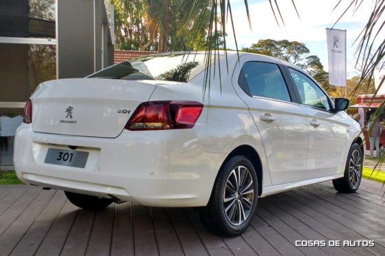 Peugeot 301