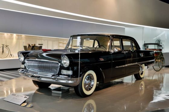 Hongqi CA72