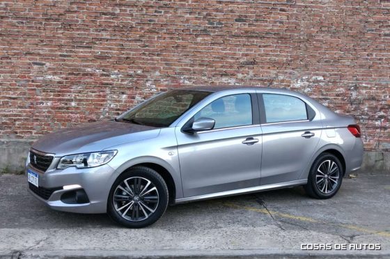 Test del Peugeot 301 1.6 AT6
